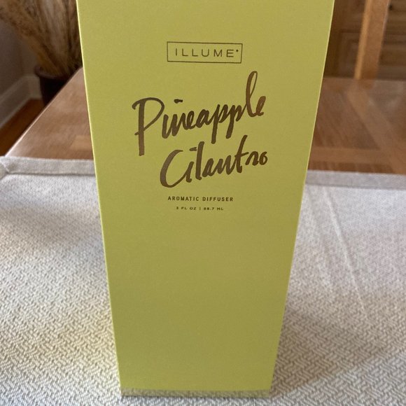 Illume Other Illume Aromatic Diffuser Scent Is Pineapple Cilantro 3
